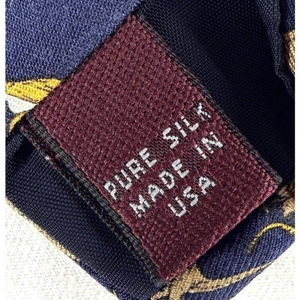 Brooks Brothers Pure Silk Dinosaur Necktie Navy Gold Preppy Novelty Old Money‎